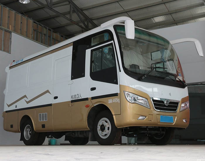 東風超龍EQ5046XXYT6D型廂式運輸車